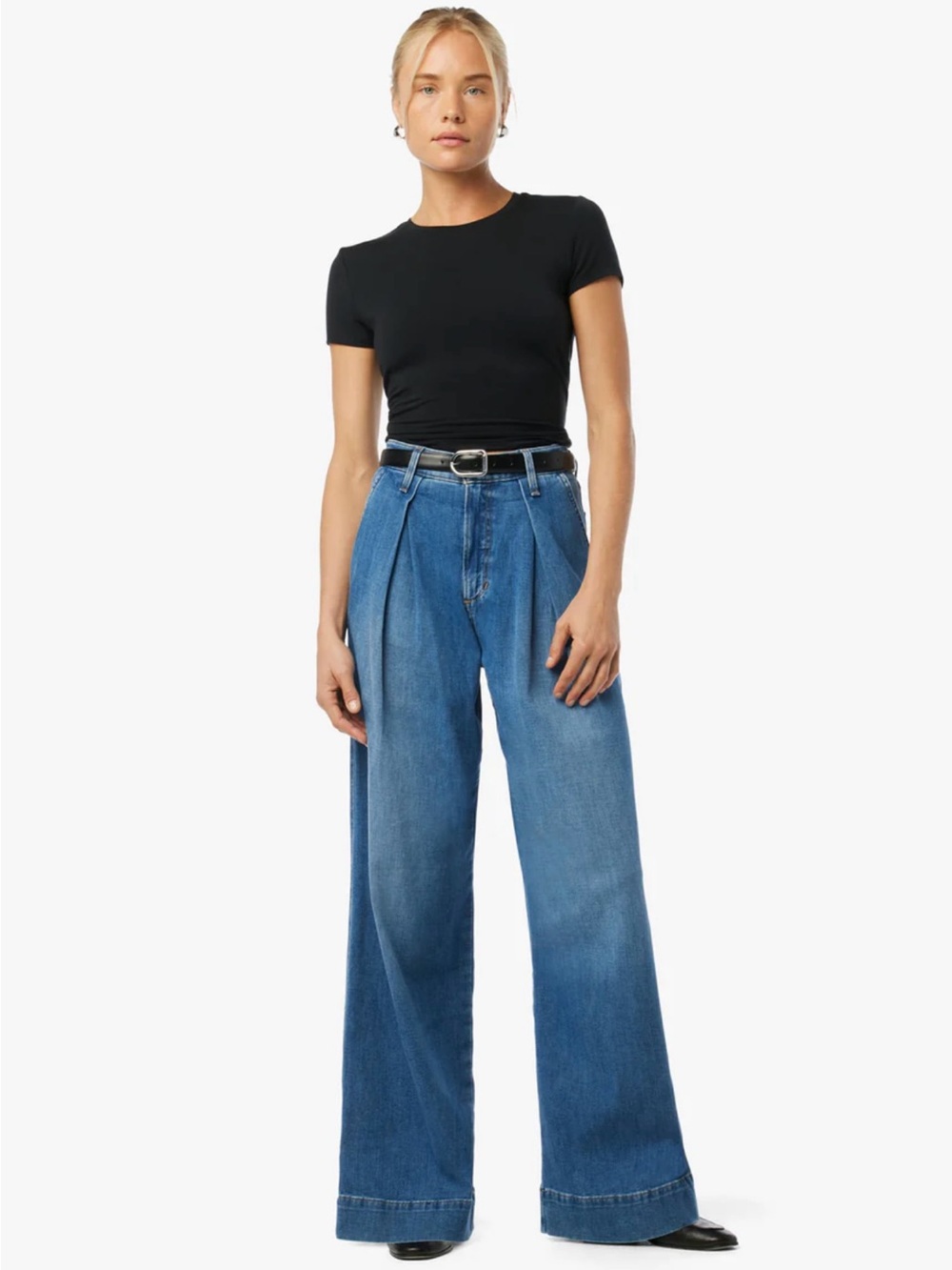 JOE’S JEAN The Wide Leg High Rise Pleated Jeans in Medium Blue